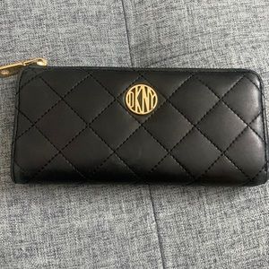 DKNY wallet